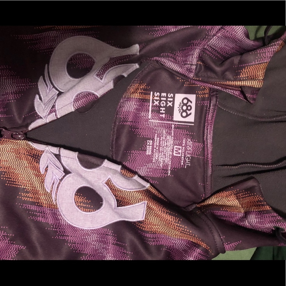 686 jacket - Picture 2 of 2